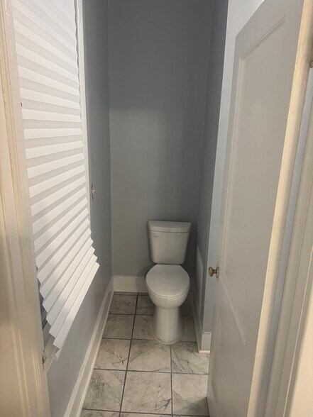 bathroom - 304 Arthur Ave