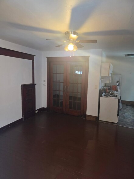 Building Photo - 1915 11th Ave