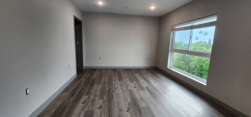 Building Photo - 7040 Woodman Ave
