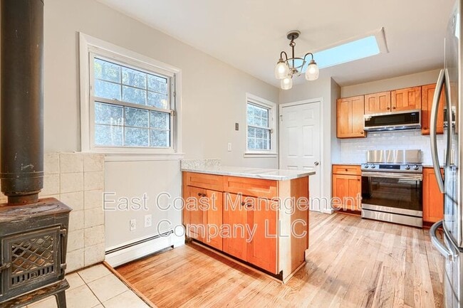 Building Photo - 7071 Pindell School Rd