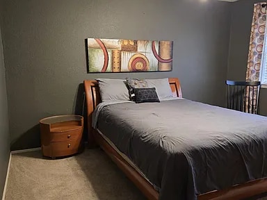 Building Photo - 906 Pearson Dr