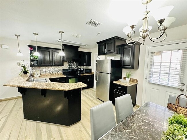 Building Photo - 21 49th St