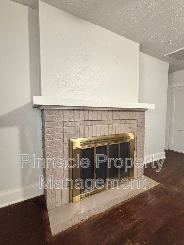 Building Photo - 1315 Guadalupe St