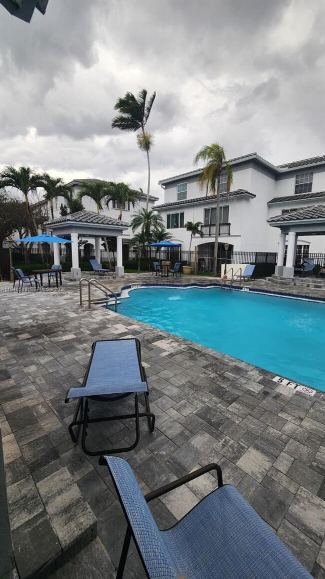 Building Photo - 785 SW 148th Ave