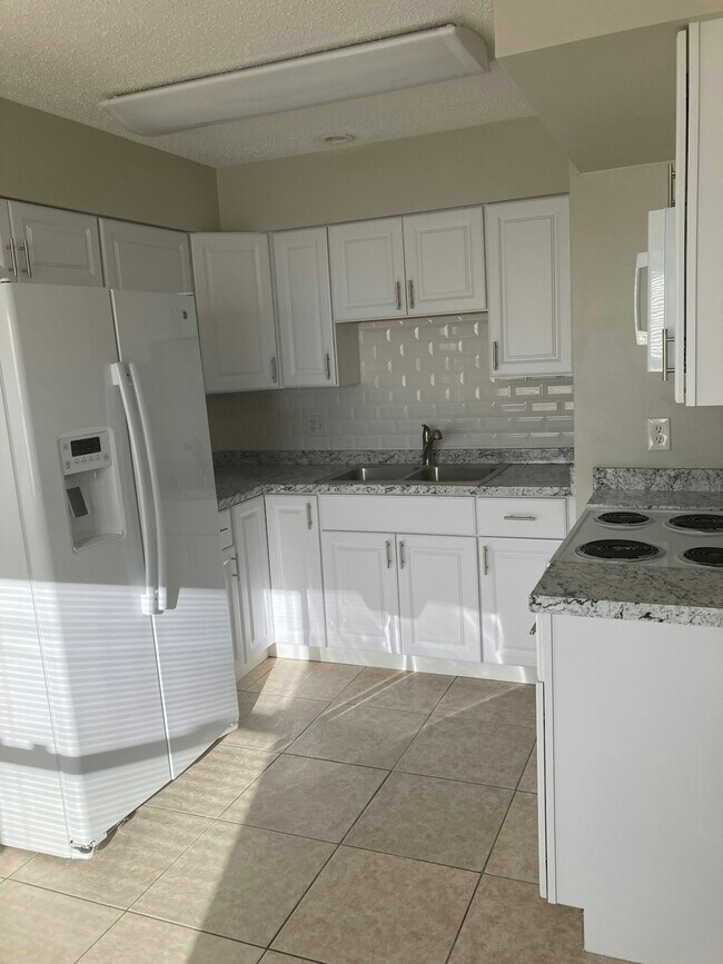 Building Photo - 5770 Gallatin Ln