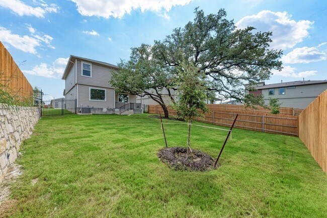 Building Photo - 2120 Ettalee Ct