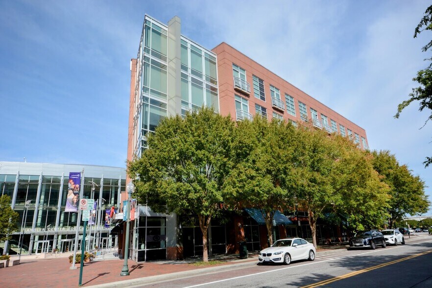 Building Photo - 221 Market St