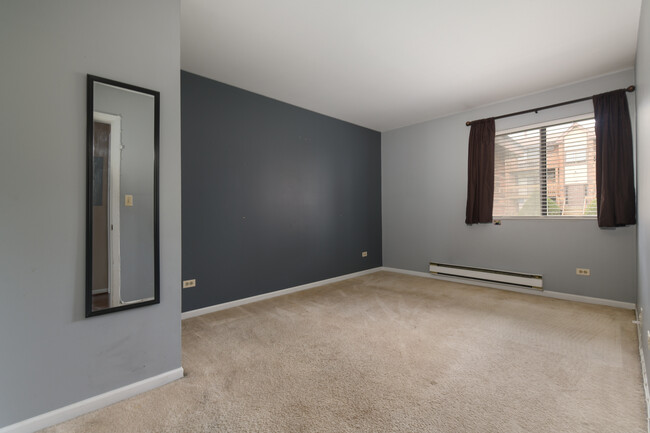 Building Photo - 425 Berkshire Dr