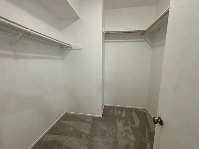 Building Photo - 14500 Las Palmas Dr