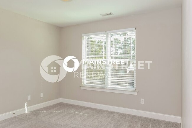 Building Photo - 3 Bedroom Pet-Friendly Home in Angier, NC with Main Street Renewal