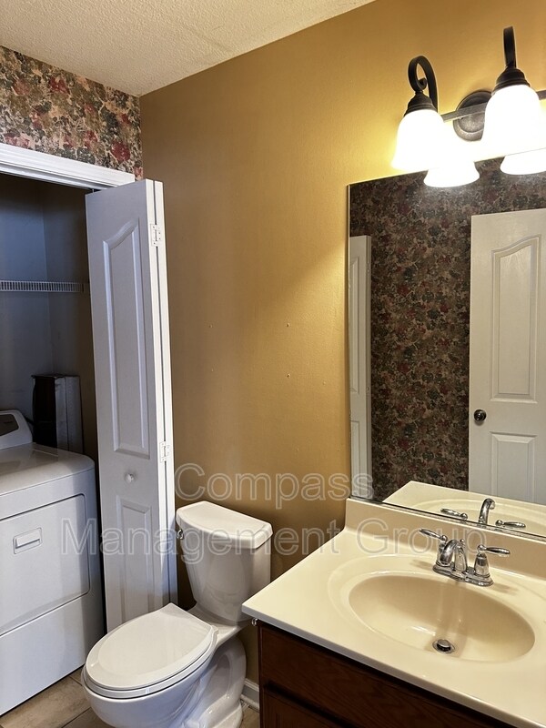 Building Photo - 4755 Forest Landing Way