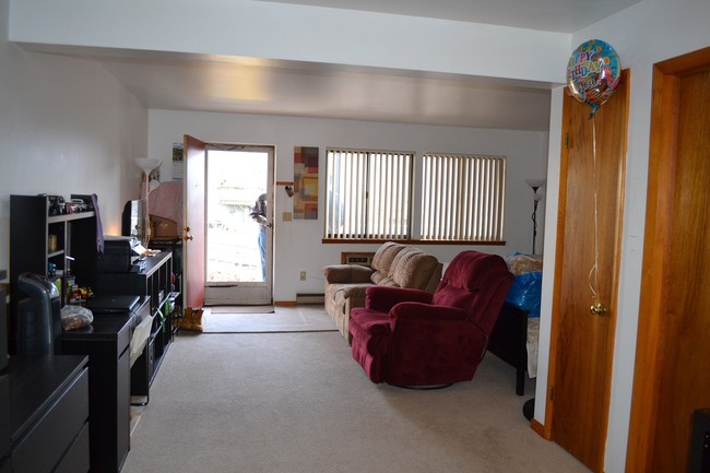 Interior Photo - 14 Taylor Ave
