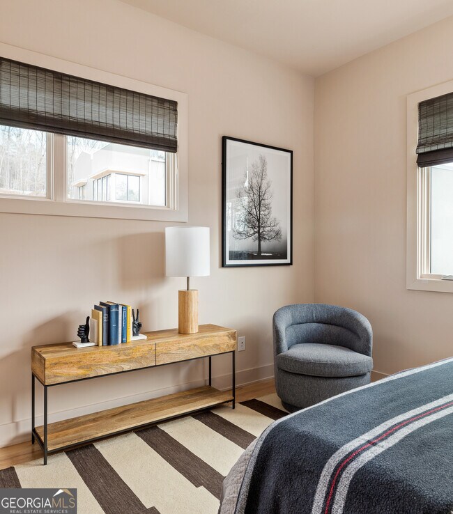 Building Photo - 1190 Mado Lp