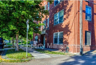 Building Photo - 310 5th St N