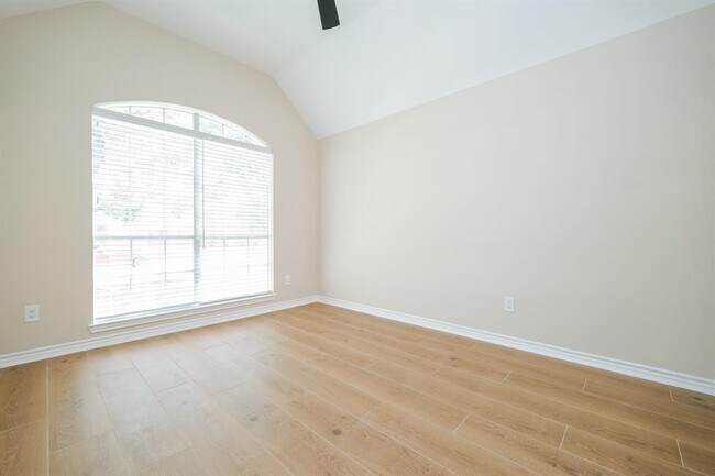 Building Photo - 1823 Brightlake Way