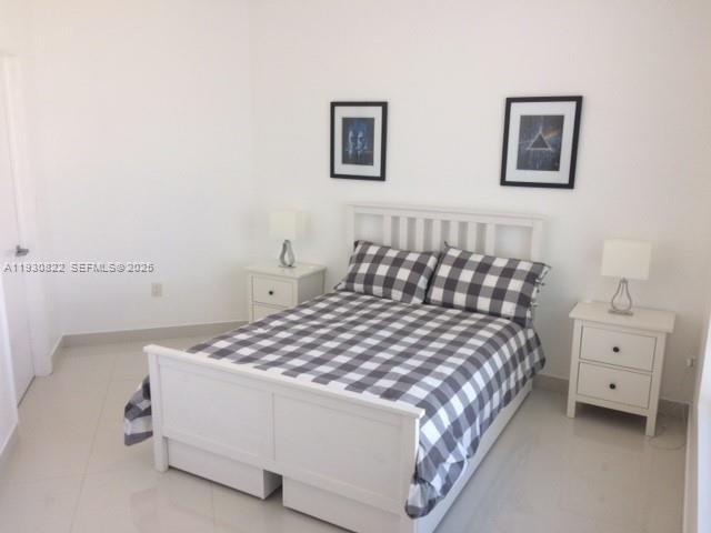 Building Photo - 350 S Miami Ave