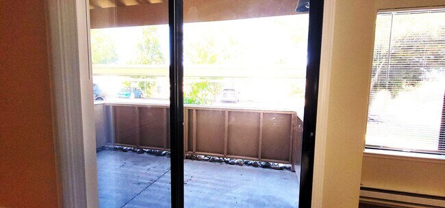 Building Photo - Large one bedroom one bath ground-floor unit with patio.