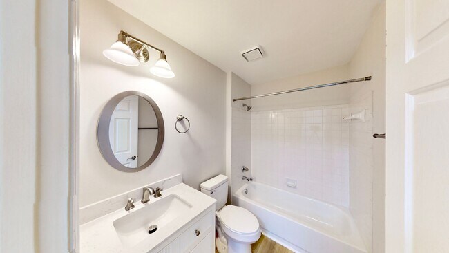 Building Photo - 525 Olmsted Park Pl