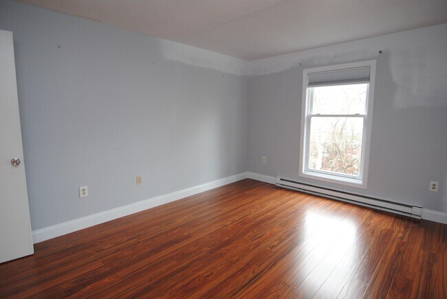 Building Photo - 108 Eastern Ave