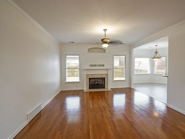 Building Photo - GORGEOUS 4 bed, 3.5 bath home near Macon a...
