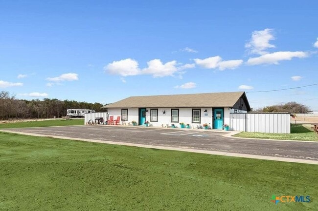 Building Photo - 3034 Barr Ln