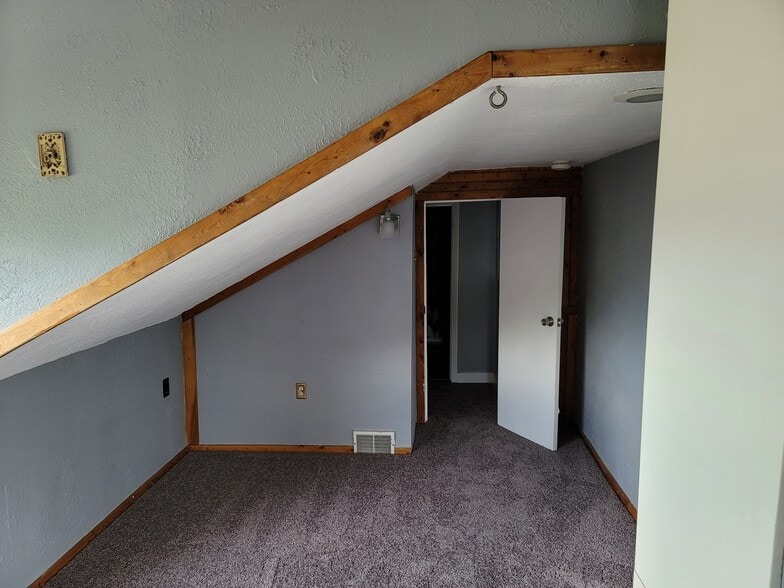 1st Bedroom - 3932 Howley St