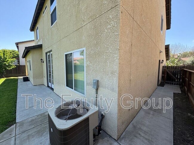 Building Photo - 312 W Reese Ave