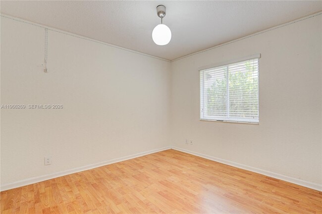 Building Photo - 1121 Golden Cane Dr