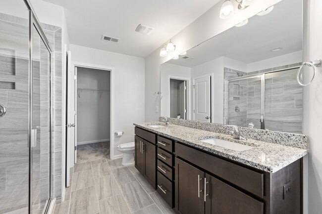 Building Photo - **Spacious 3/2.5 Townhome in Durham**