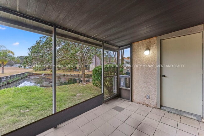 Building Photo - Beautiful 2-Bedroom Townhome with Pond Views