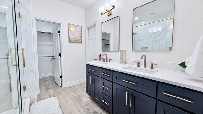 Building Photo - 2708 Sunnycreek Ln