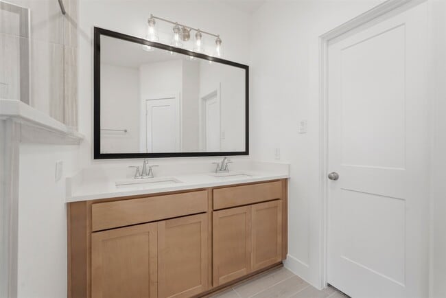 Building Photo - 10035 Crescendo Wy