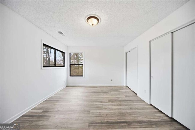 Building Photo - 530 Matterhorn Way