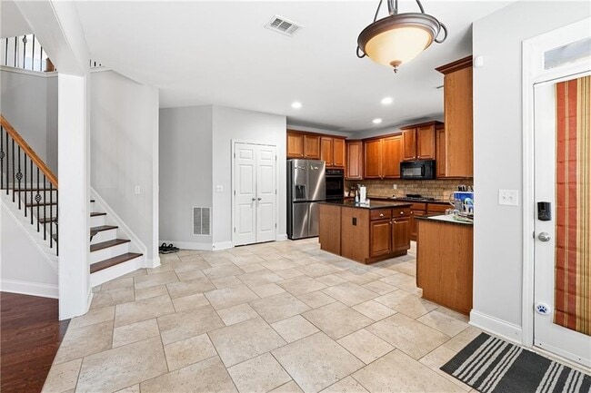 Building Photo - 100 Northbrooke Trace