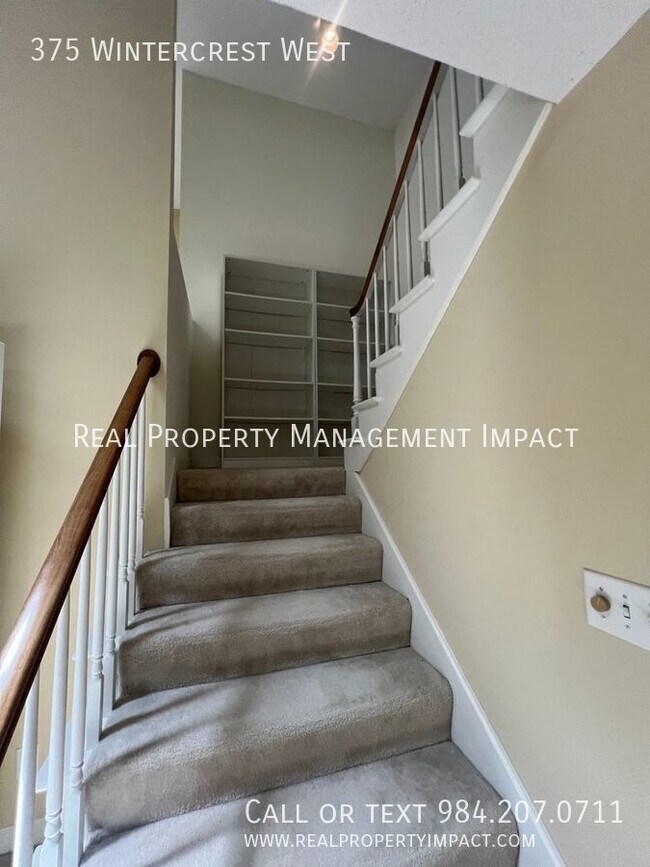 Building Photo - 375 Wintercrest W