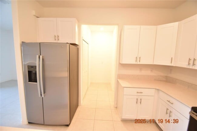 Building Photo - 6252 Shiner St