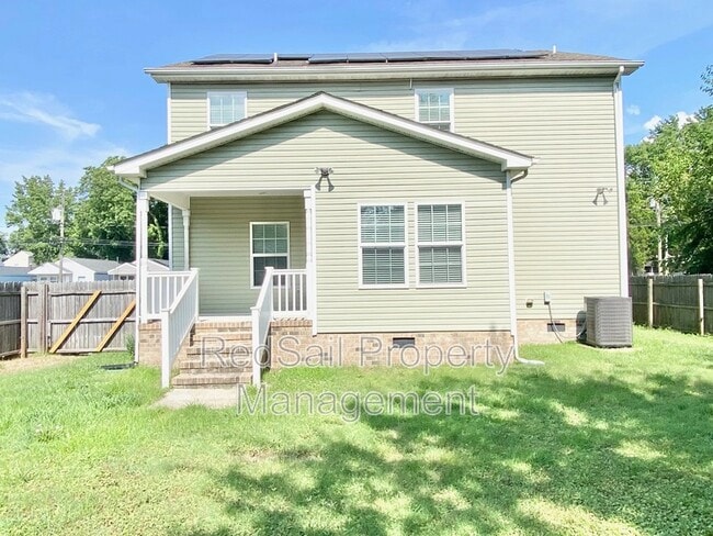 Building Photo - 711 Childs Ave
