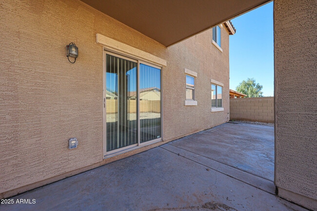 Building Photo - 5318 W Shumway Farm Rd