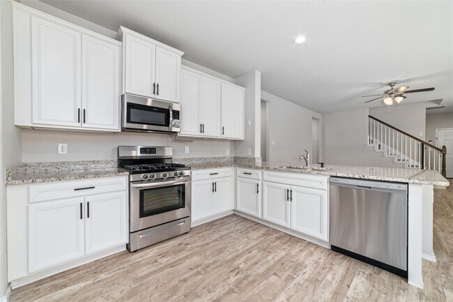 Building Photo - 16451 Rosary Pea Pl