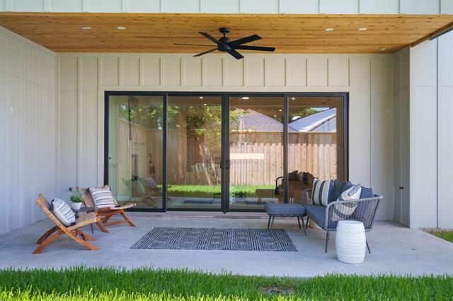 Building Photo - 5836 Kenwood Ave