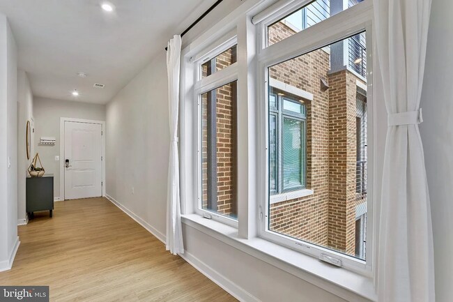 Building Photo - 1675 Bandit Loop