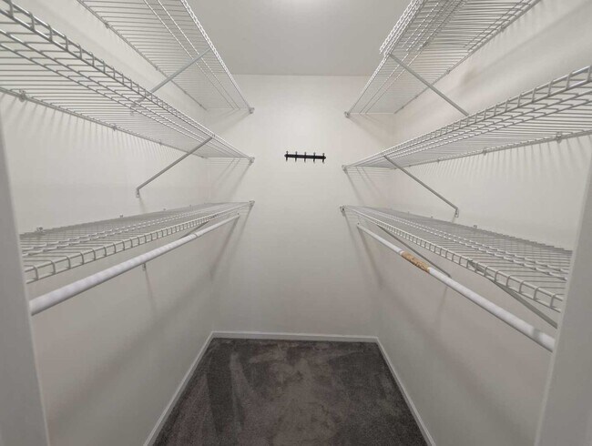 Building Photo - 205 Glasgow Ln