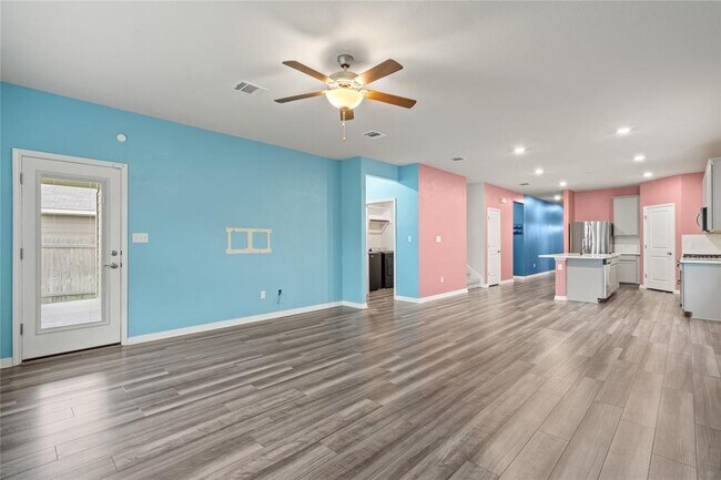 Building Photo - 204 Jordan Vly Dr