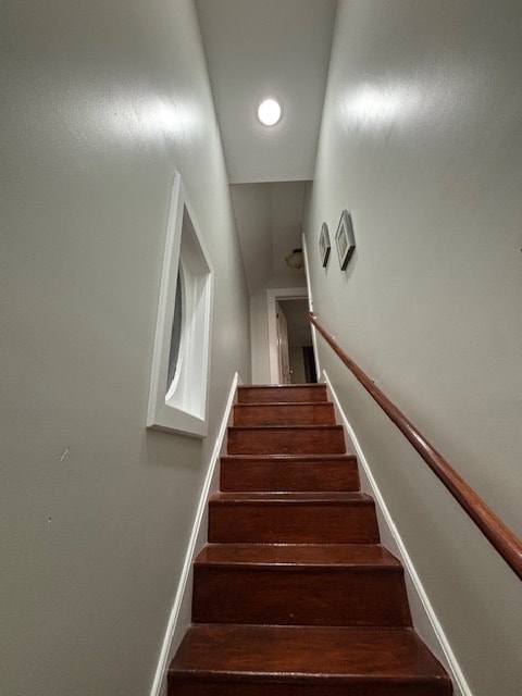 Building Photo - 286 Villa St