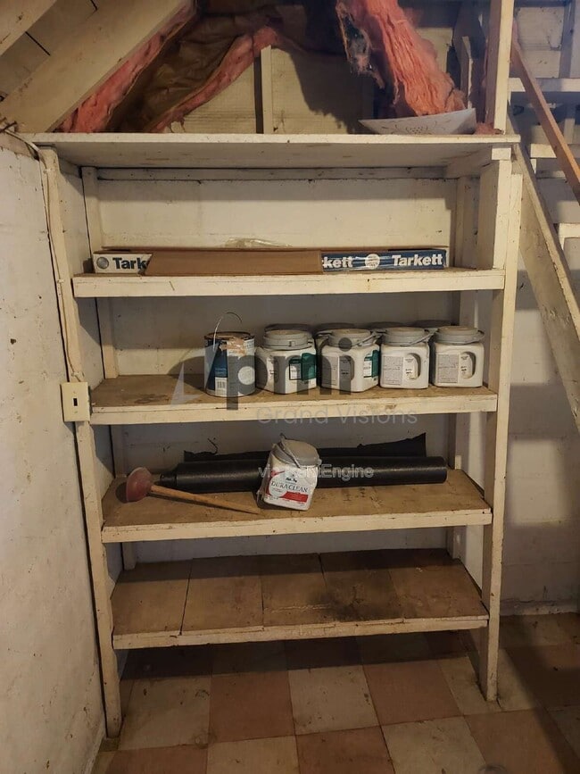 Building Photo - 328 E Kellar Ln