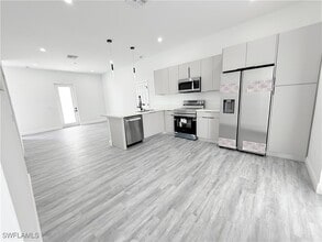 Building Photo - 1139 Copley St E
