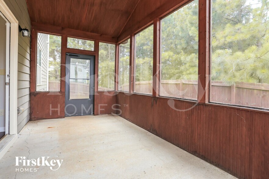 Building Photo - 1172 Thomas Daniel Way