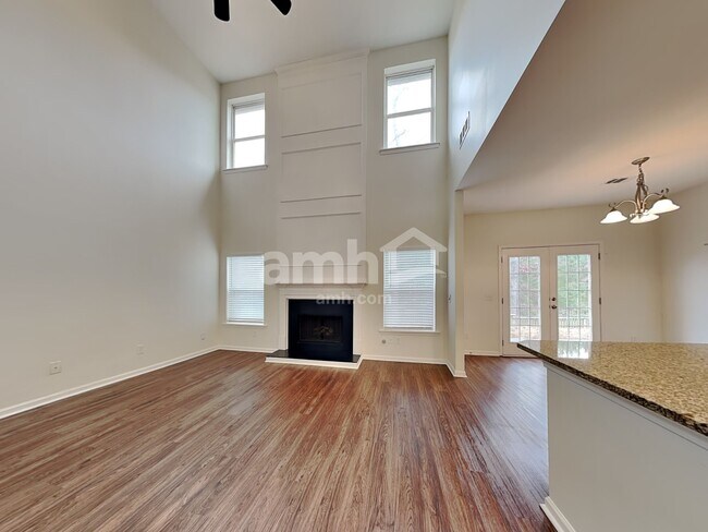 Building Photo - 488 Lincolnwood Ln