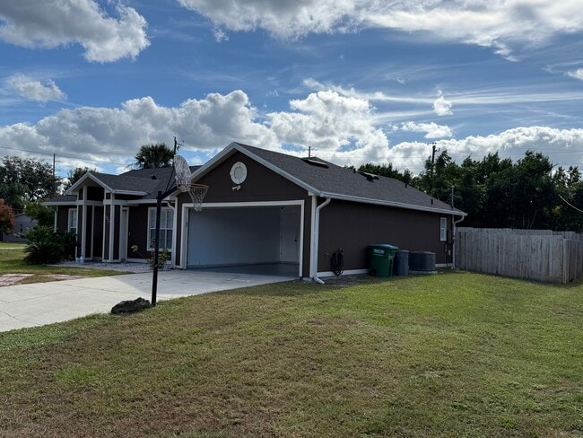 Building Photo - 3025 Greynolds St