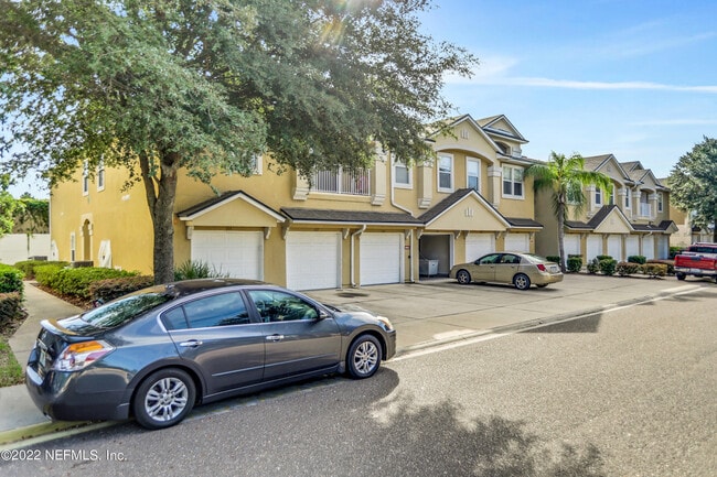 Building Photo - 7051 Deer Lodge Cir